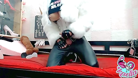 Kaella is going to have fun with her own tight ass