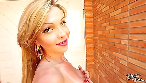 Sexy blonde slut gets on the car and fucked by a man