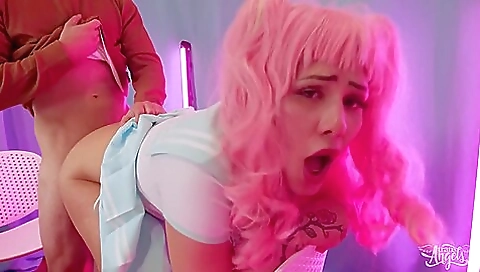 Redheaded redhead fucks her asshole in reverse position