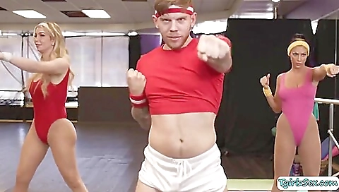 Hottest hot blonde yoga in the yoga mat deepthroat